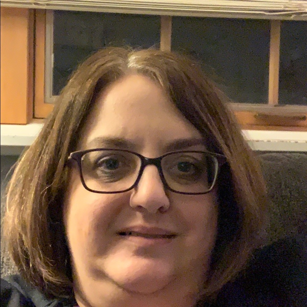 Meet your Posher, Lisa